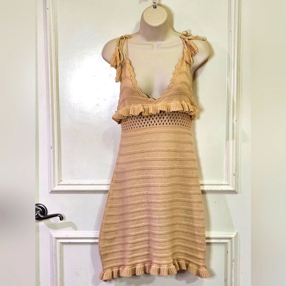 Papermoon Beige Knit V-Neckline Sleeveless Ruffle Boho Mini Dress,Medium - Picture 4 of 16